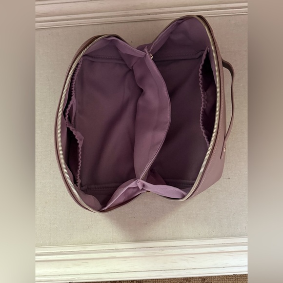Bergdorf Goodman Lilac Large Travel Makeup Bag w gold hardware NWOT - Picture 6 of 16